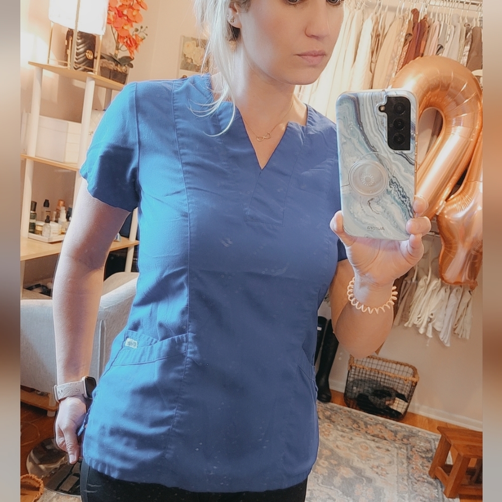 Greys Anatomy scrub top XS-S